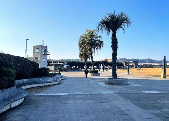 Piso Moderno En La Playa Gijon